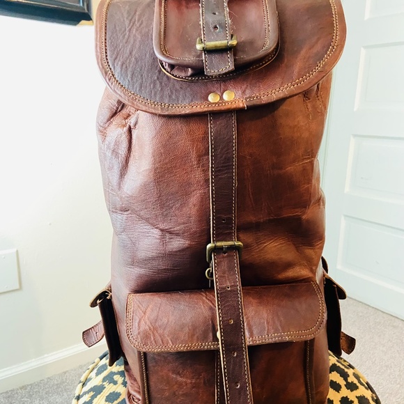 100% Genuine Leather Backpack/Rucksack (Unisex) - Picture 2 of 10